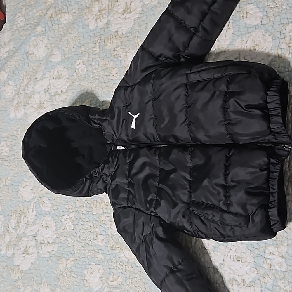 Puma puffer jacket with hood. Boys, size 5